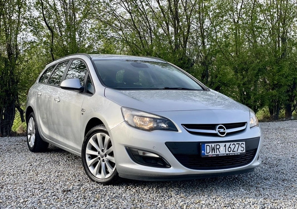 Opel Astra cena 29990 przebieg: 190000, rok produkcji 2012 z Milanówek małe 352